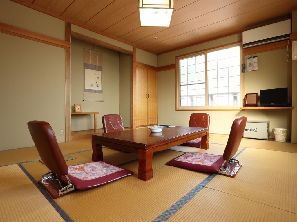 Resort Inn Chiharu โนซาวะออนเซ็น ภายนอก รูปภาพ